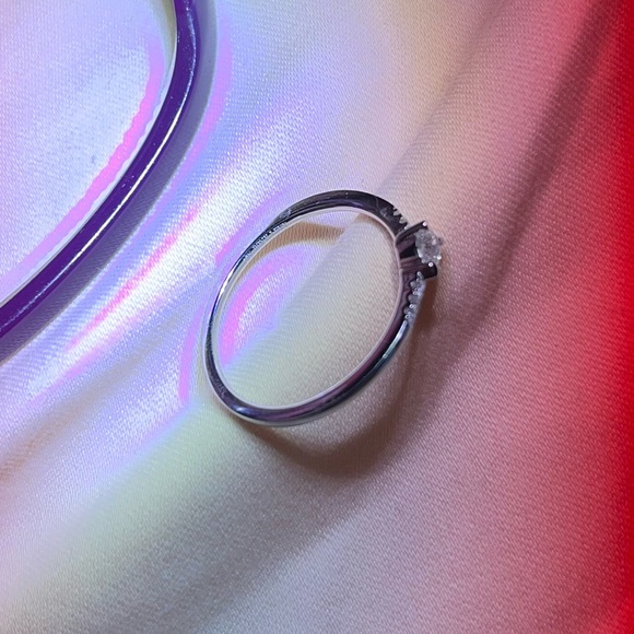 Bony Levy Liora 18k white gold sz 6 teardrop diamond - Picture 7 of 7